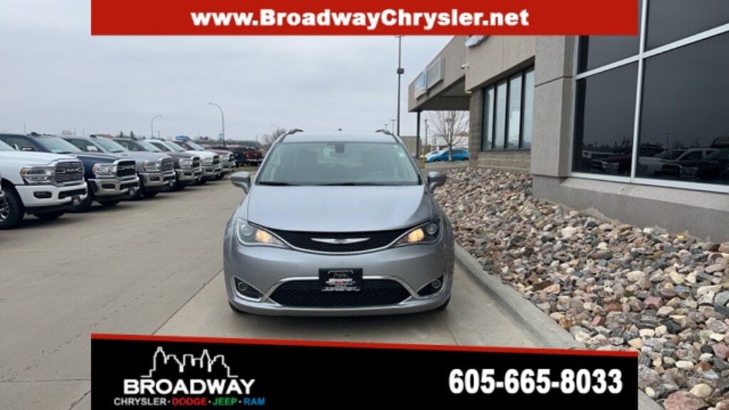 Used 2020 Chrysler Pacifica Touring L 2025A For Sale Yankton SD