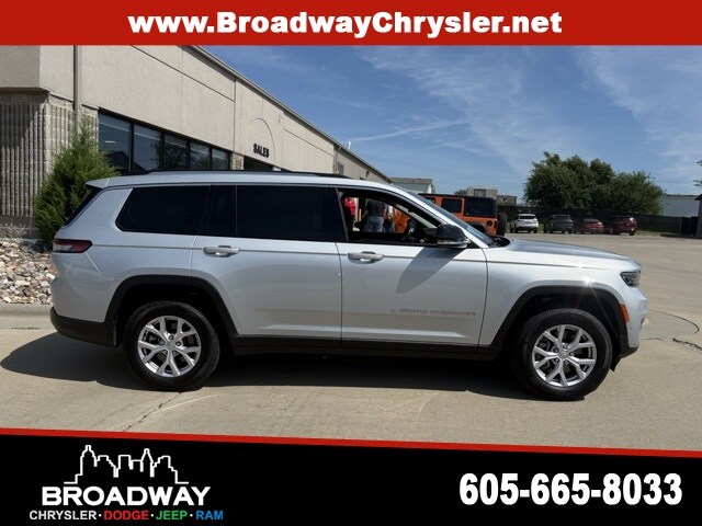 2022 Jeep Grand Cherokee Limited photo 4