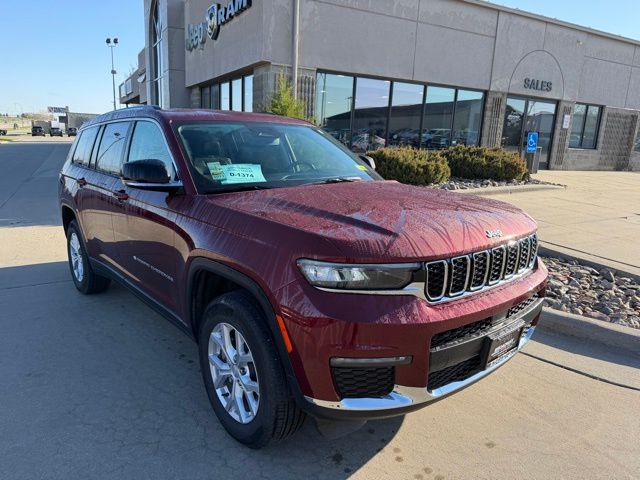 2023 Jeep Grand Cherokee L Limited 4x4's photo