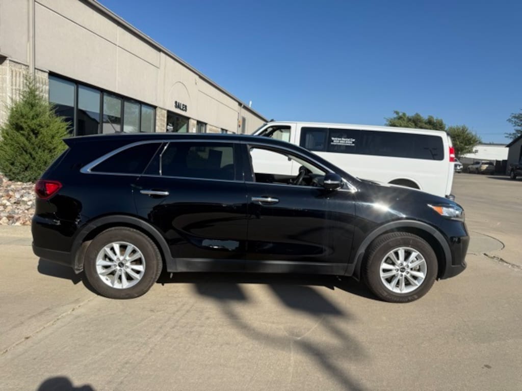 Used 2019 Kia Sorento LX SUV