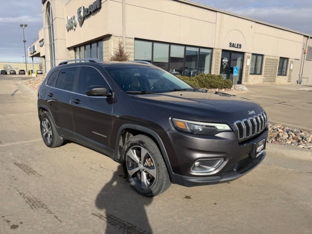 Used 2019 Jeep Cherokee Limited SUV