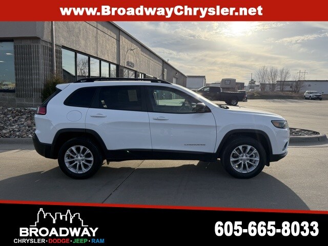 2022 Jeep Cherokee Latitude Lux photo 4