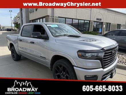 2025 Ram 1500 LARAMIE CREW CAB 4X4 5'7 BOX Pickup