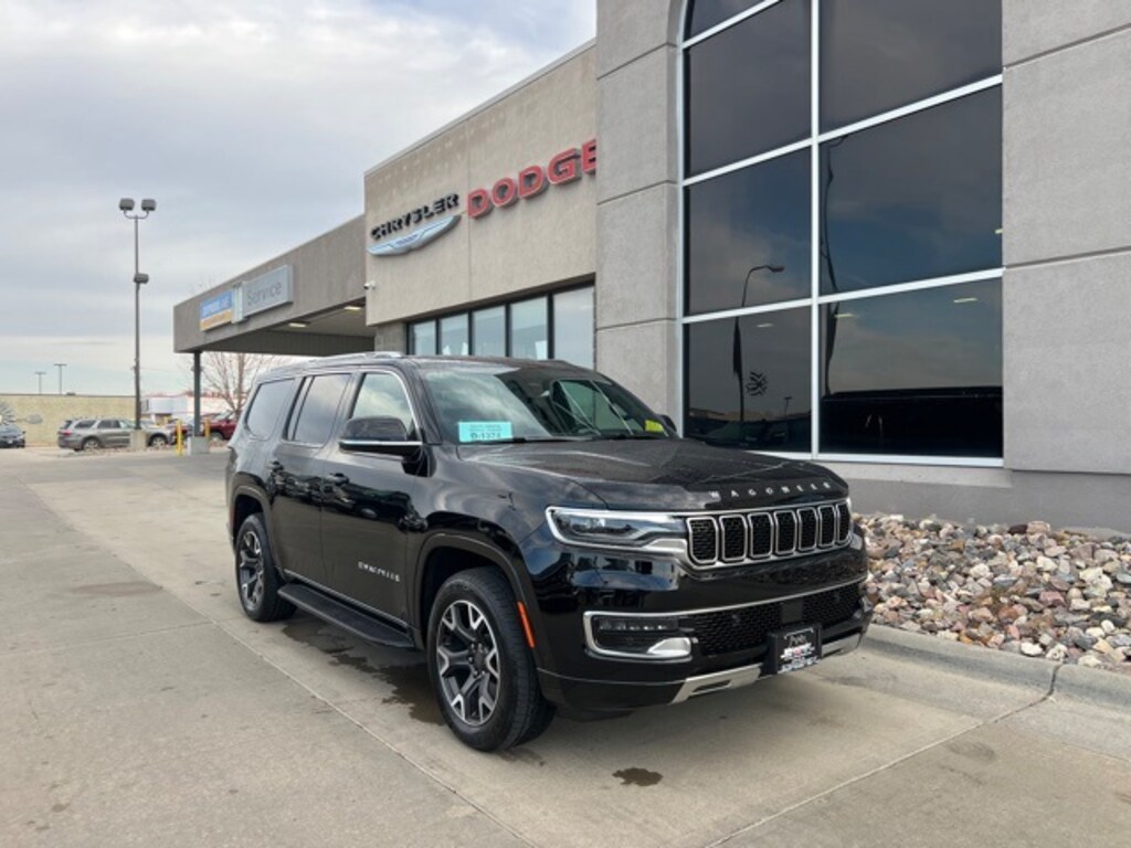 New 2024 Jeep Wagoneer Series III 4x4 1975 For Sale Broadway Chrysler