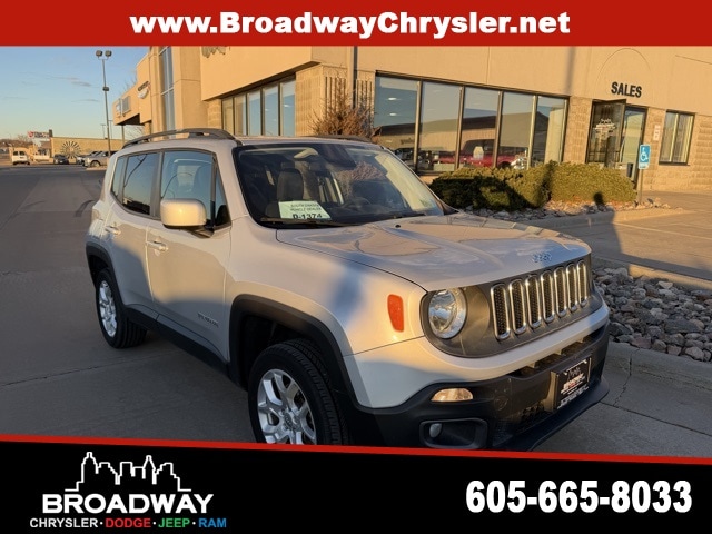 2016 Jeep Renegade Latitude's photo