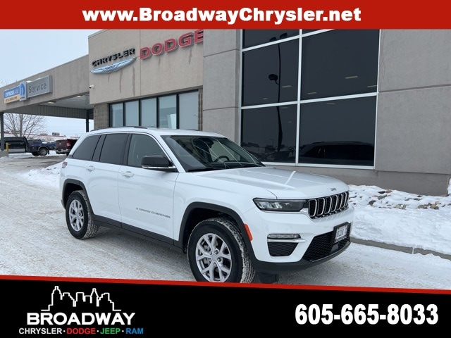 Used 2022 Jeep Grand Cherokee Limited with VIN 1C4RJHBG9N8602515 for sale in Yankton, SD