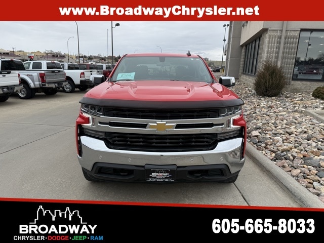 Used 2022 Chevrolet Silverado 1500 Limited LT with VIN 3GCUYDET5NG212593 for sale in Yankton, SD