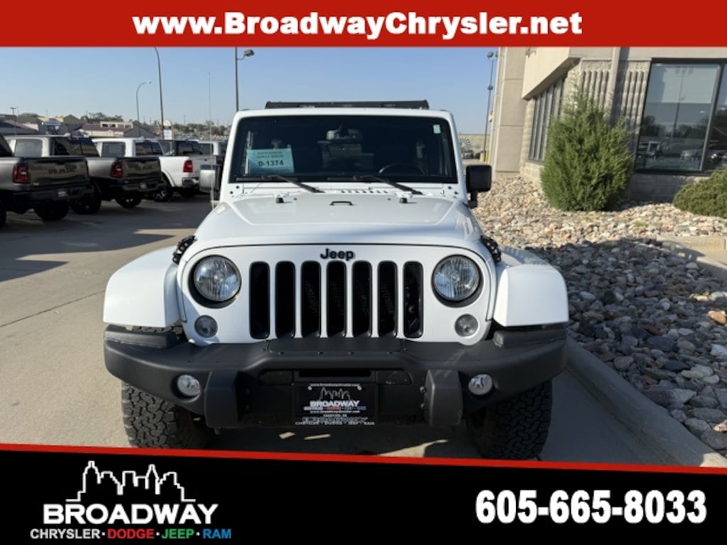 Used 2016 Jeep Wrangler Unlimited Sahara SUV