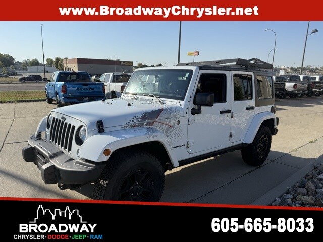 2016 Jeep Wrangler Unlimited Sahara photo 3