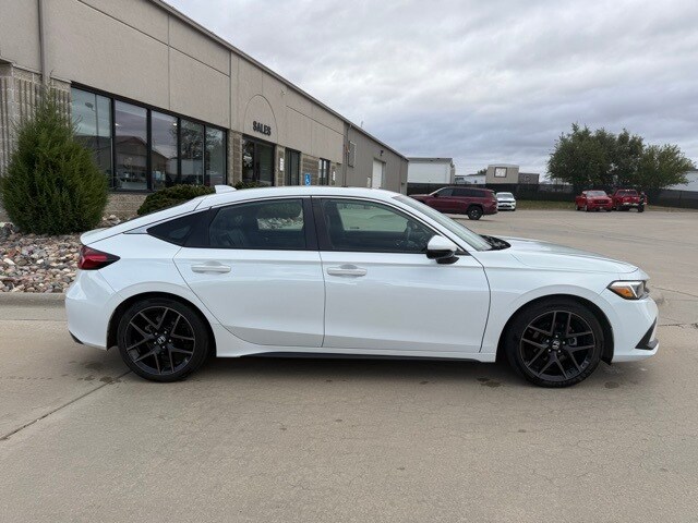 2023 Honda Civic Sport Touring Hatchback photo 2