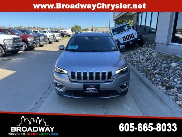 Used 2021 Jeep Cherokee Limited with VIN 1C4PJMDX0MD172618 for sale in Yankton, SD