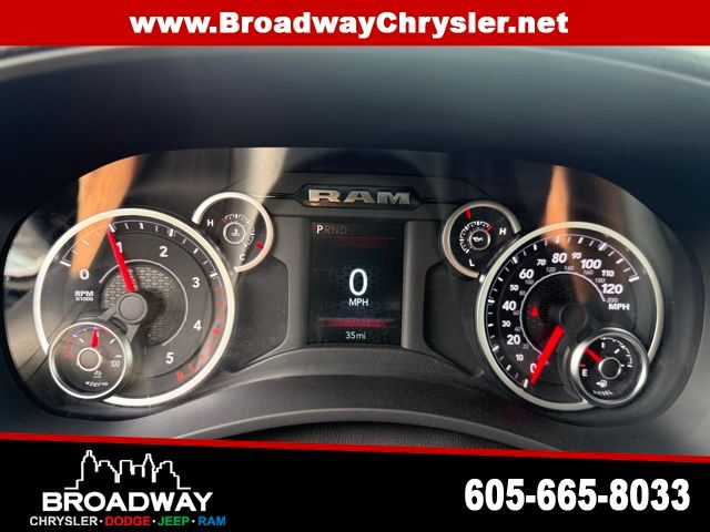 2025 RAM 3500 Chassis Tradesman - Photo 11
