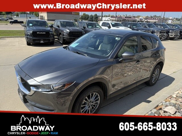 2017 Mazda CX-5 Touring photo 3