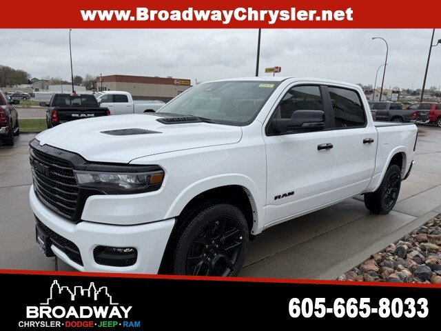 2025 Ram 1500 Laramie photo 3