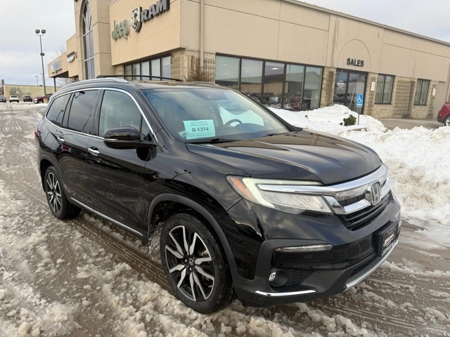 2019 Honda Pilot Elite's photo