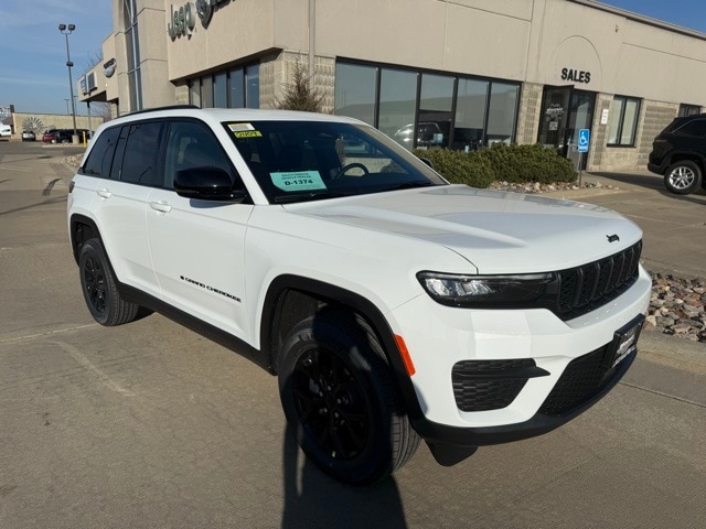 2025 Jeep Grand Cherokee Altitude's photo