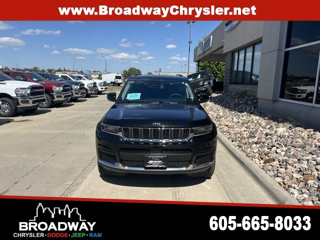 Used 2023 Jeep Grand Cherokee L Laredo with VIN 1C4RJKAG8P8881974 for sale in Yankton, SD