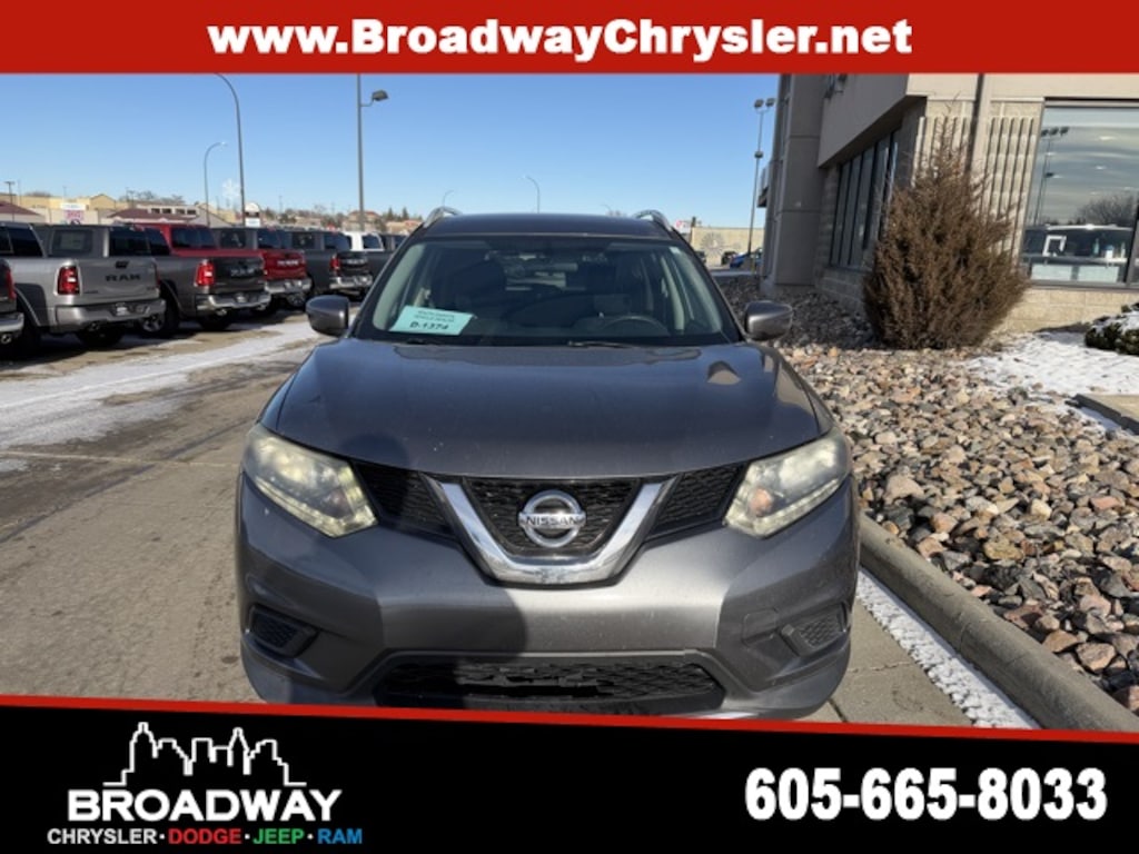 Used 2016 Nissan Rogue SV SUV