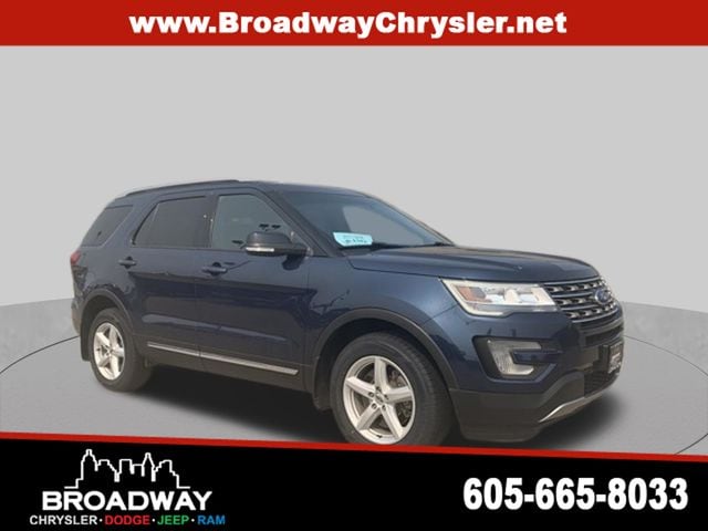 Used 2017 Ford Explorer XLT with VIN 1FM5K8D8XHGB46189 for sale in Yankton, SD