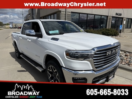 2025 Ram 1500 LARAMIE CREW CAB 4X4 5'7 BOX Pickup