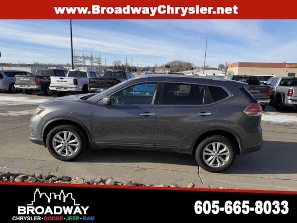 Used 2016 Nissan Rogue SV SUV