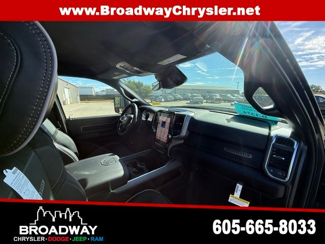 2026 RAM 2500 Laramie - Photo 9