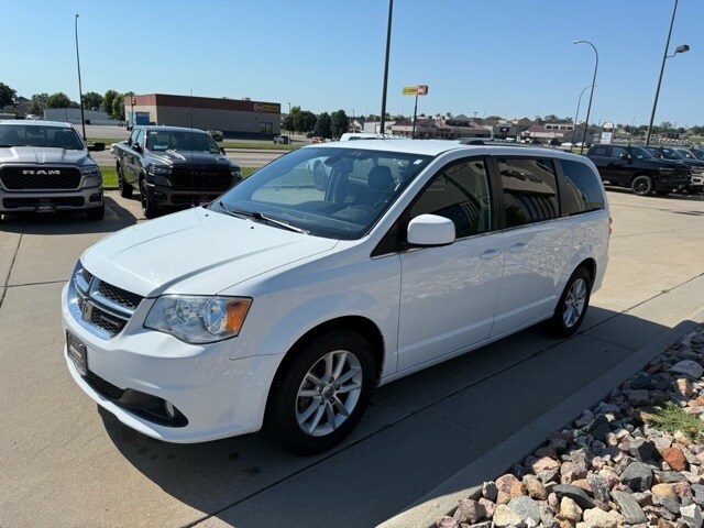2020 Dodge Grand Caravan SXT photo 3