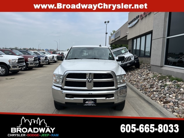 Used 2018 RAM Ram 2500 Pickup SLT with VIN 3C6UR5DL0JG324529 for sale in Yankton, SD