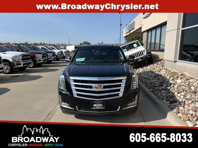 Used 2018 Cadillac Escalade Premium Luxury with VIN 1GYS4CKJ1JR188376 for sale in Yankton, SD