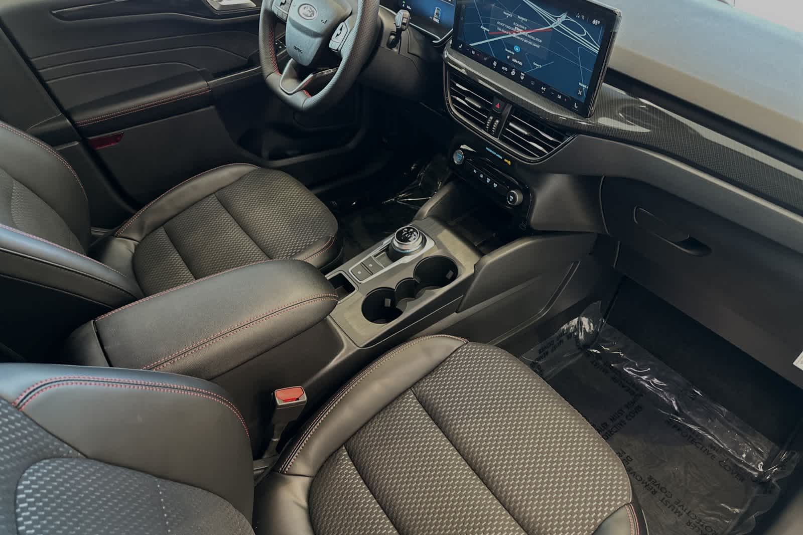 2024 Ford Escape ST-Line Select 16