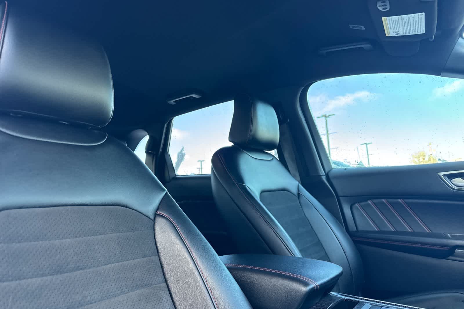 Thumbnail: 2021 Ford Edge - 17