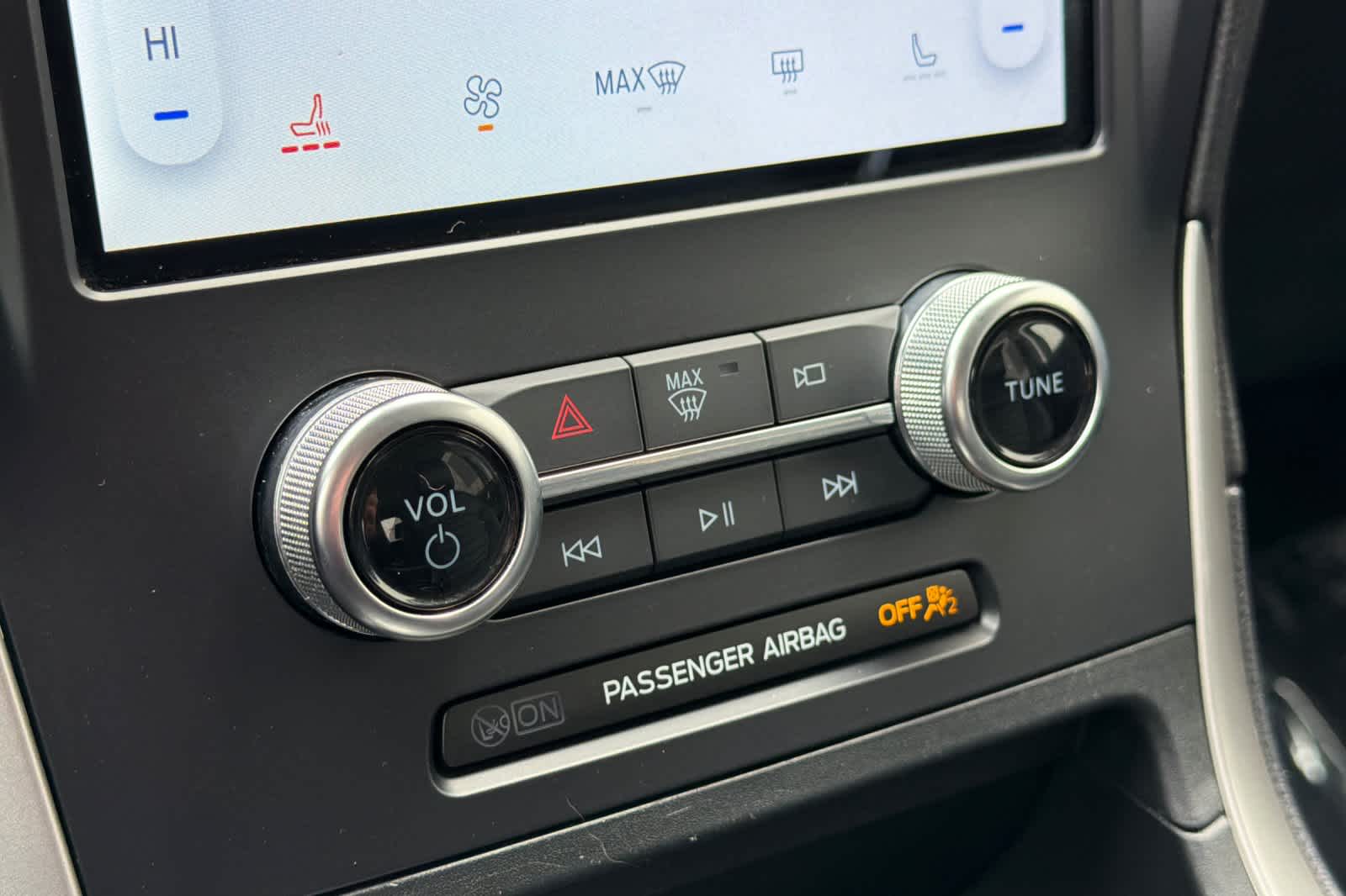 Thumbnail: 2024 Ford Edge - 20