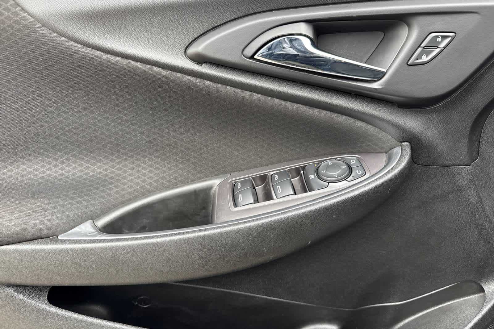 Thumbnail: 2019 Chevrolet Malibu - 12