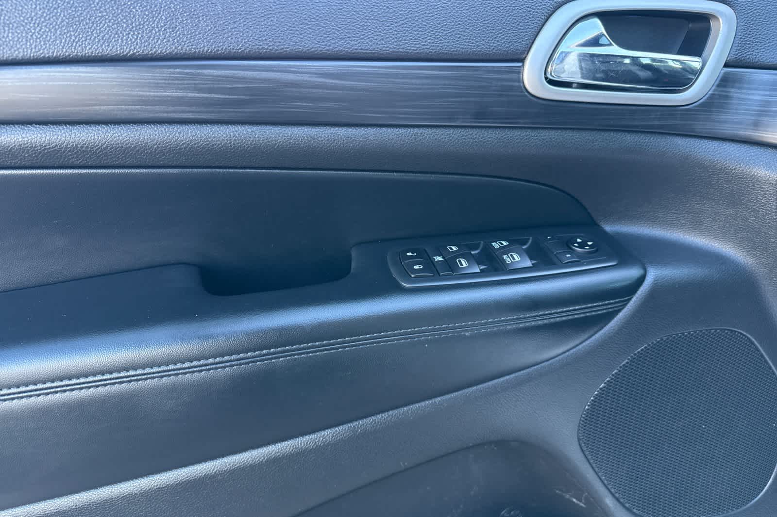 Thumbnail: 2020 Jeep Grand Cherokee - 12