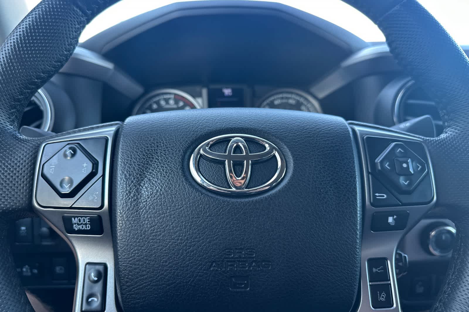 Thumbnail: 2021 Toyota Tacoma - 21