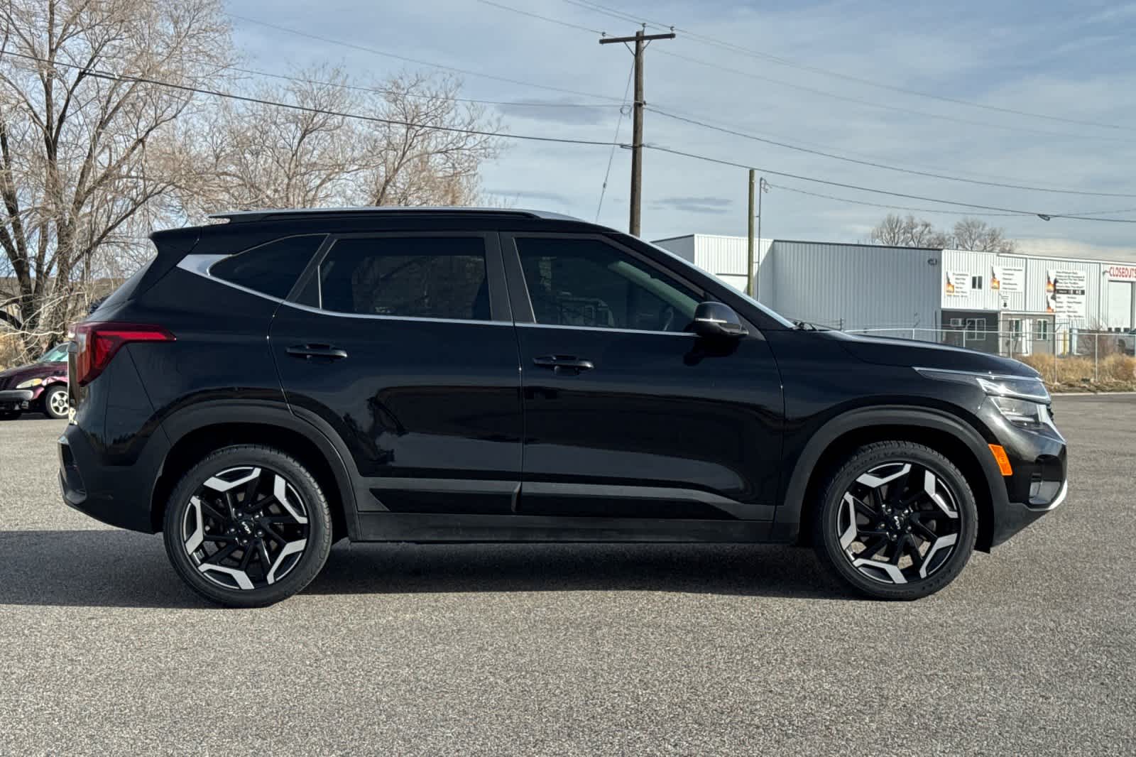 Thumbnail: 2024 Kia Seltos - 8