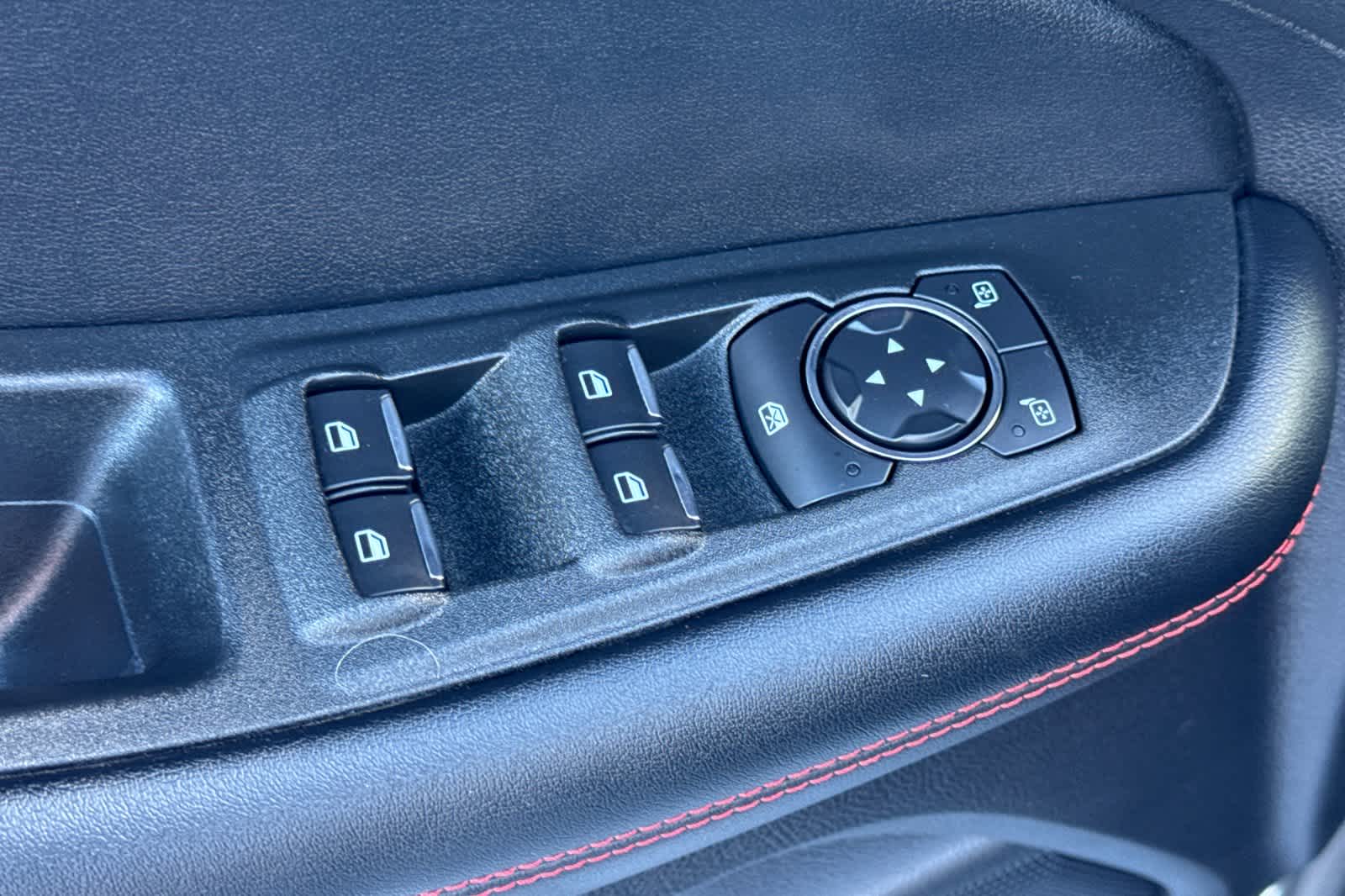 Thumbnail: 2021 Ford Edge - 13