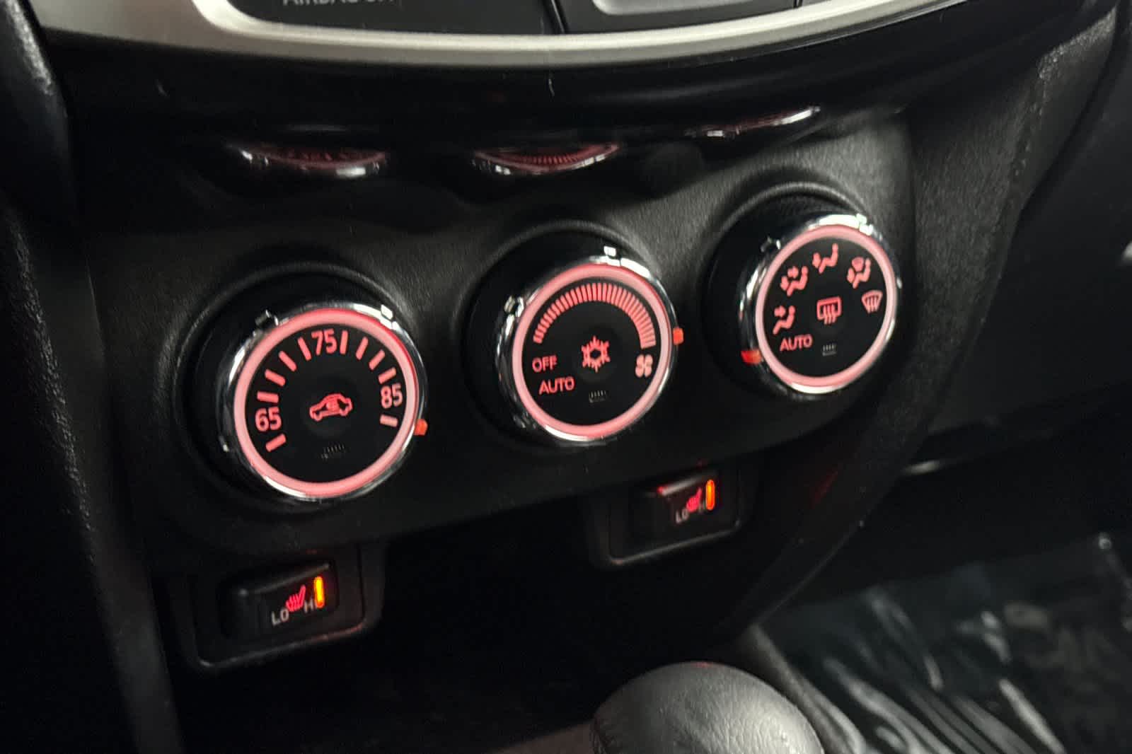 Thumbnail: 2015 Mitsubishi Outlander Sport - 18