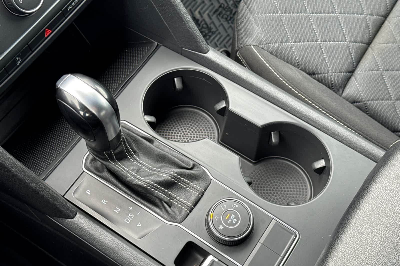 Thumbnail: 2021 Volkswagen Atlas - 21