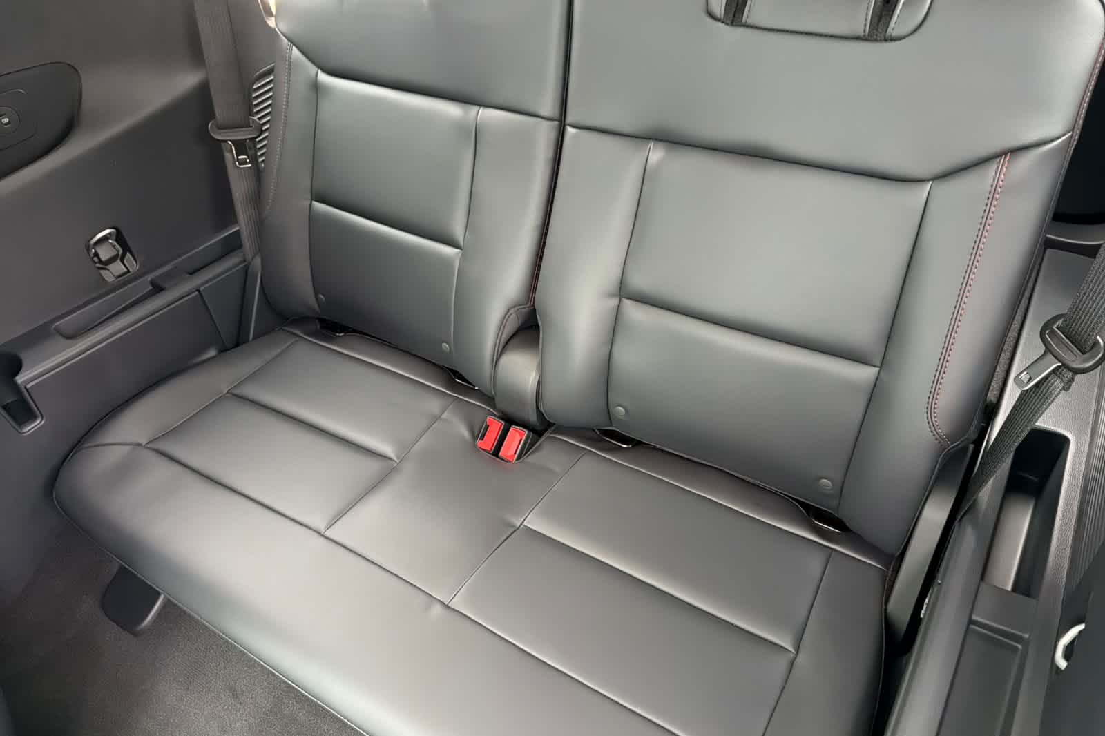 Thumbnail: 2026 Ford Explorer - 15