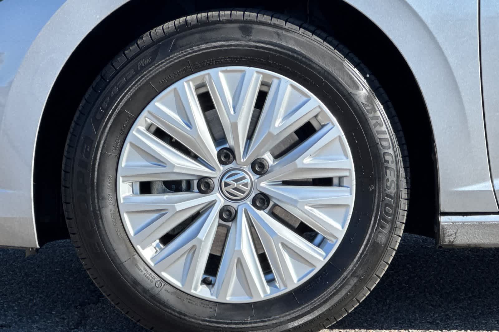 Thumbnail: 2020 Volkswagen Jetta - 24