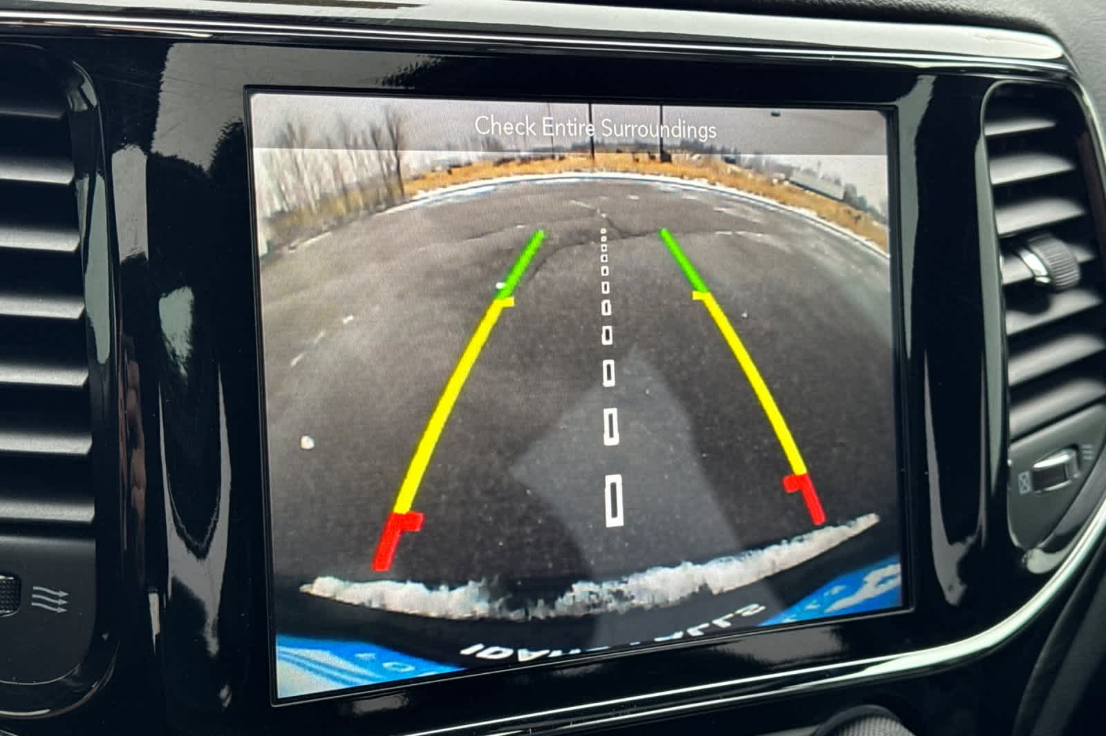 Thumbnail: 2019 Jeep Grand Cherokee - 20