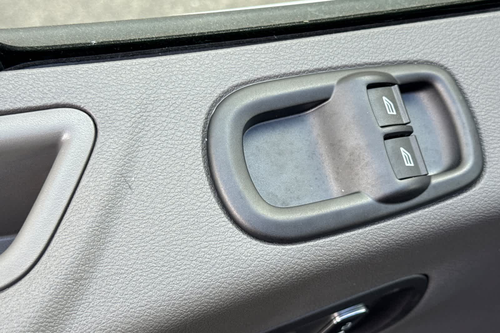 Thumbnail: 2025 Ford Econoline - 13