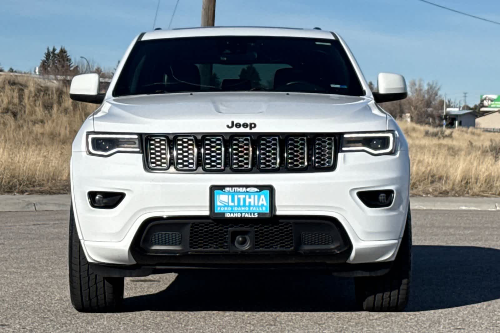 Thumbnail: 2020 Jeep Grand Cherokee - 10
