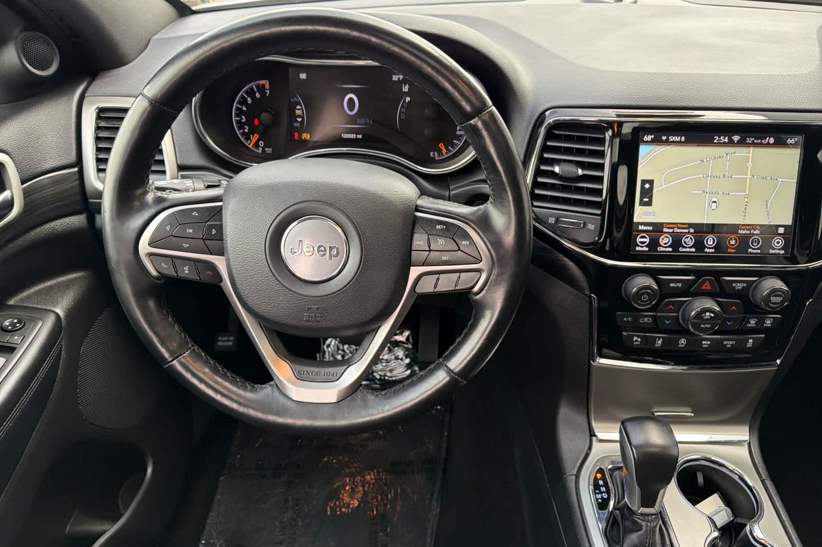 Thumbnail: 2020 Jeep Grand Cherokee - 14