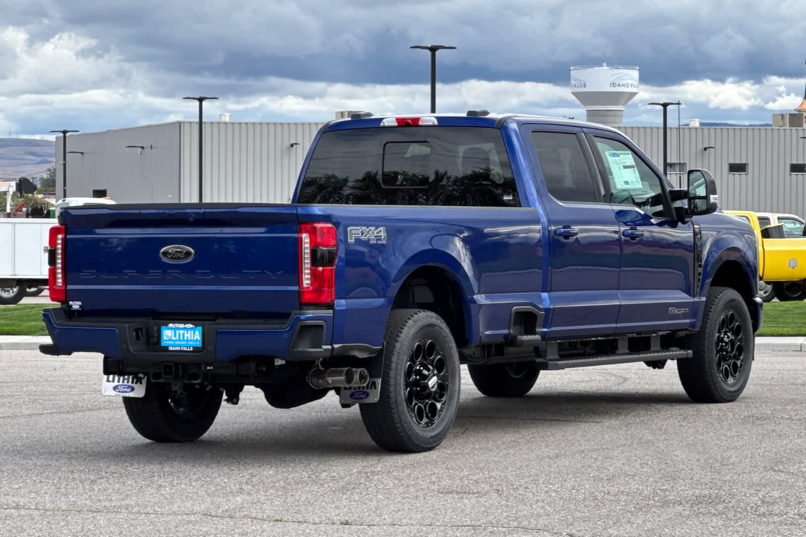 2026 Ford F-350 Lariat photo 2