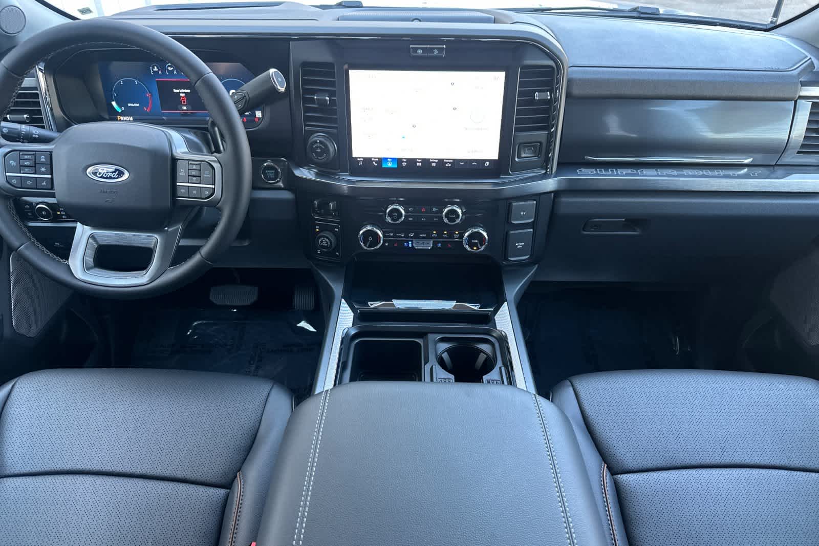 2025 Ford F-350 Lariat photo 3