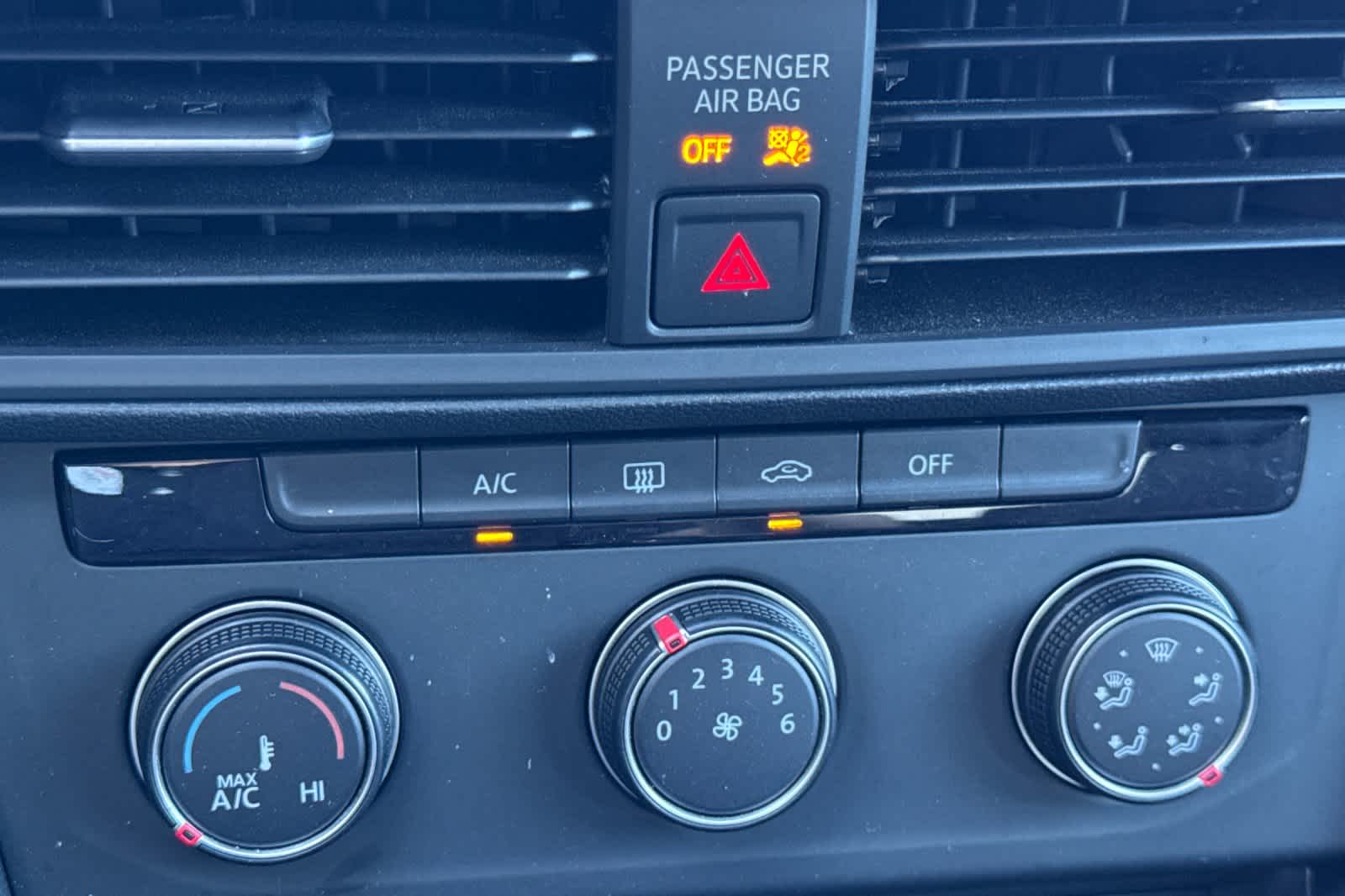 Thumbnail: 2020 Volkswagen Jetta - 19