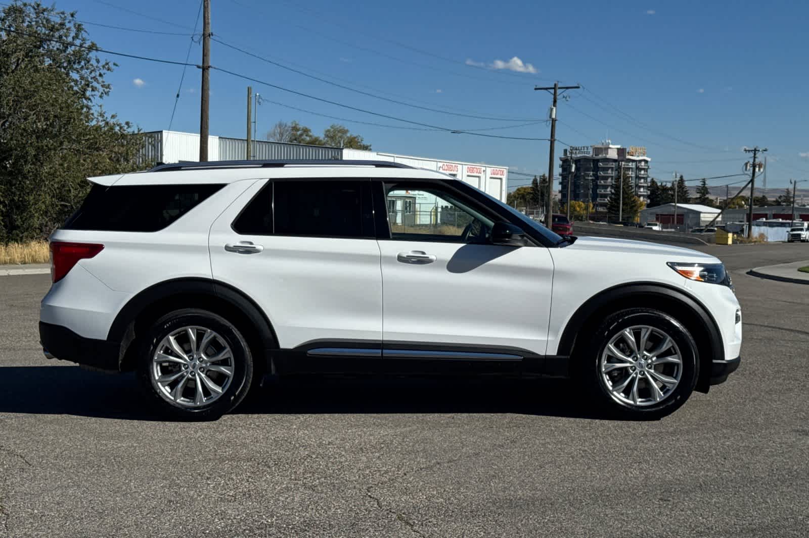 Thumbnail: 2023 Ford Explorer - 8