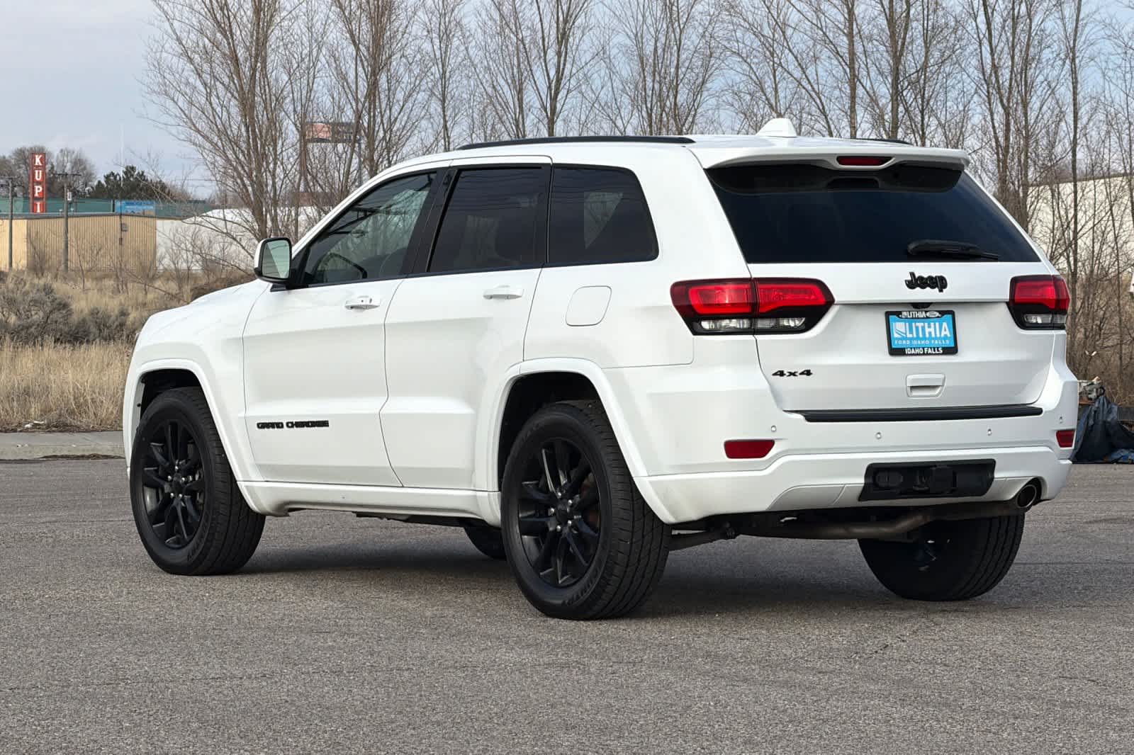 Thumbnail: 2020 Jeep Grand Cherokee - 6